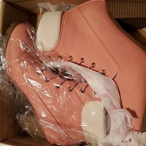Bella Marie 6.5 ankle boots